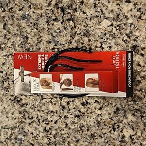 Vidal Sassoon volumizing pony comb